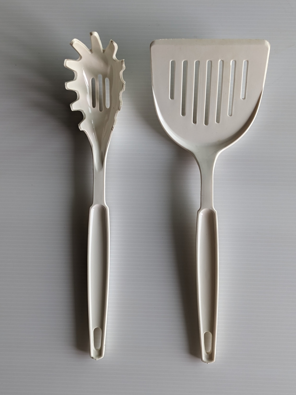 Vintage EKCO Spatula & Spaghetti Server Almond MCM Retro Kitchen USA Nylon